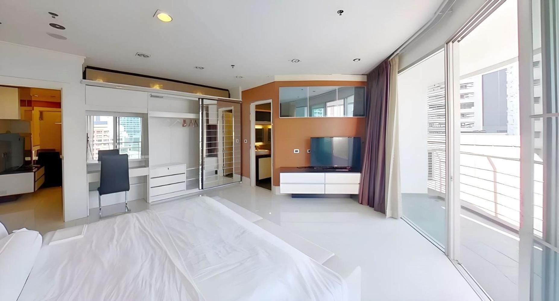 Large Asoke Central 2500sqft Sleeps Up To 10 Pangsapuri